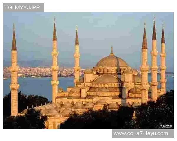 土耳其国门祝贺恰尔汗奥卢百场里程碑期待未来更多辉煌成就